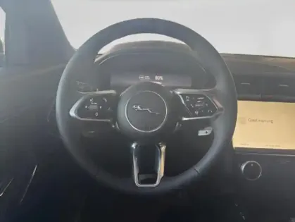 Photo 26 Jaguar E-Pace  P300e PHEV 309ch R-Dynamic SE