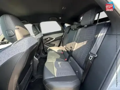 Photo 10 Peugeot 3008  1.2 Hybrid 145ch GT e-DCS6