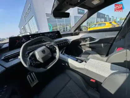 Photo 14 Peugeot 3008  1.2 Hybrid 145ch GT e-DCS6