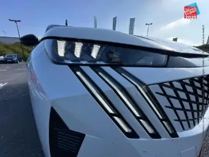 Photo 12 Peugeot 3008  1.2 Hybrid 145ch GT e-DCS6