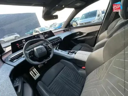 Photo 29 Peugeot 3008  1.2 Hybrid 145ch GT e-DCS6