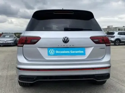 Photo 6 Volkswagen Tiguan  2.0 TDI 200ch R-Line 4Motion DSG7