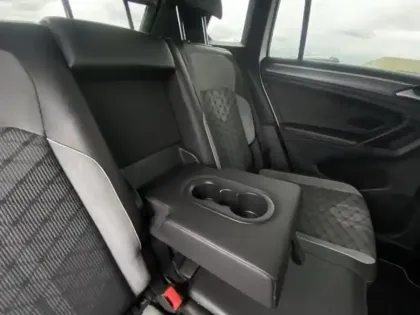 Photo 12 Volkswagen Tiguan  2.0 TDI 200ch R-Line 4Motion DSG7