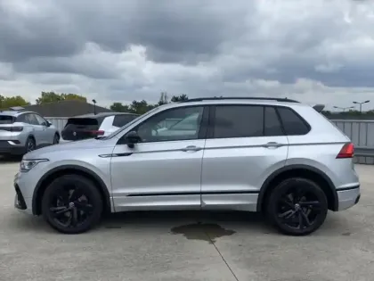 Photo 5 Volkswagen Tiguan  2.0 TDI 200ch R-Line 4Motion DSG7