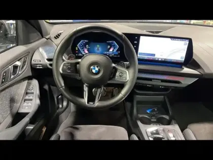 Photo 13 BMW Serie 1 Série 1 120A 170ch M Sport DKG7