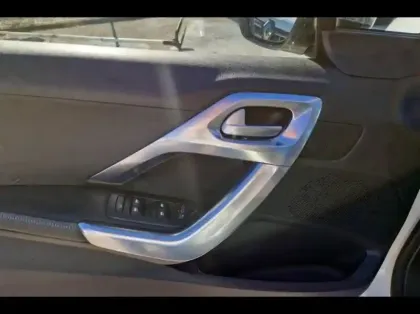 Photo 8 Peugeot 2008  1.5 BlueHDi 120ch E6.c Crossway S&S EAT6