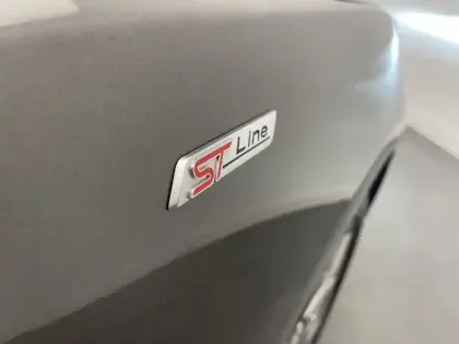 Photo 21 Ford Focus 1.0 Flexifuel E85 Hybrid 125 ch St-Line