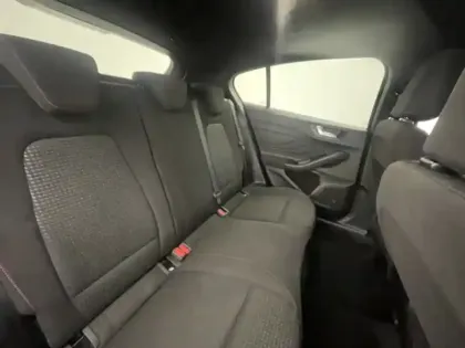 Photo 26 Ford Focus 1.0 Flexifuel E85 Hybrid 125 ch St-Line