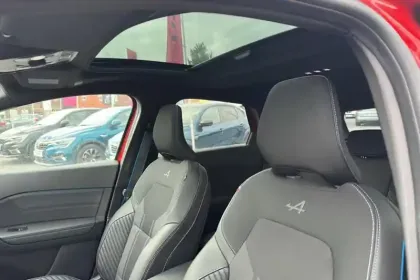 Photo 15 Renault Captur E-Tech full hybrid 145 ch esprit Alpine