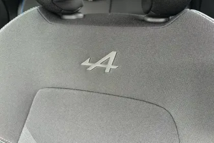 Photo 16 Renault Captur E-Tech full hybrid 145 ch esprit Alpine