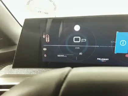 Photo 29 Peugeot 5008  Hybrid 145 e-DCS6
