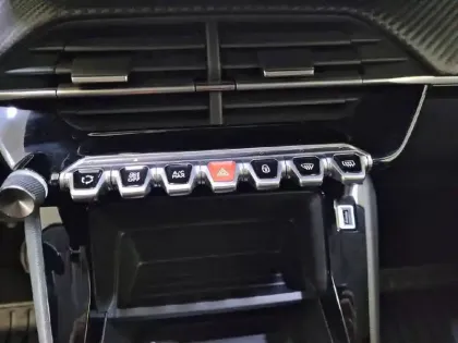 Photo 24 Peugeot 208  BlueHDi 100 S&S BVM6