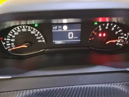 Photo 9 Peugeot 208  BlueHDi 100 S&S BVM6