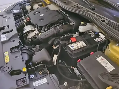 Photo 14 Peugeot 208  BlueHDi 100 S&S BVM6