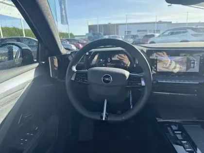 Photo 8 Opel Astra  1.2 Turbo Hybride 145 ch e-DCT6