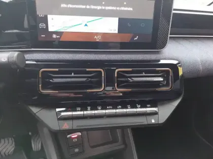 Photo 12 Renault 4 Renault  E-Tech Electrique 150 ch autonomie confort