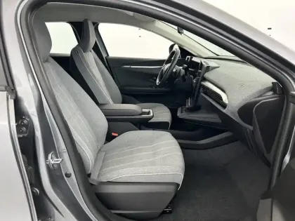 Photo 27 Renault Megane  E-Tech ER EV60 130ch optimum charge