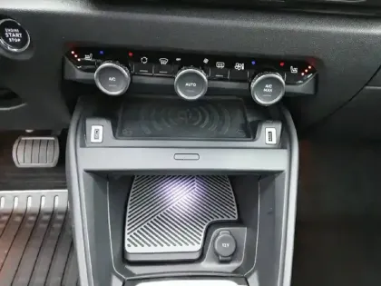 Photo 23 Citroën C4  PureTech 130 S&S EAT8