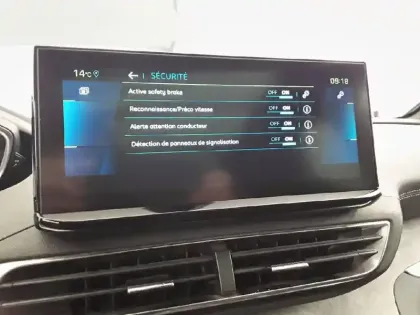 Photo 21 Peugeot 3008  Hybrid 225 e-EAT8