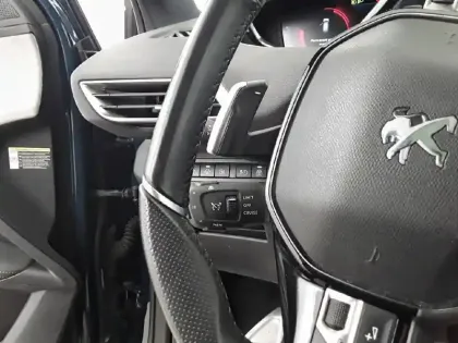 Photo 18 Peugeot 3008  Hybrid 225 e-EAT8