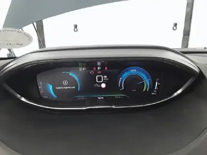 Photo 9 Peugeot 3008  Hybrid 225 e-EAT8
