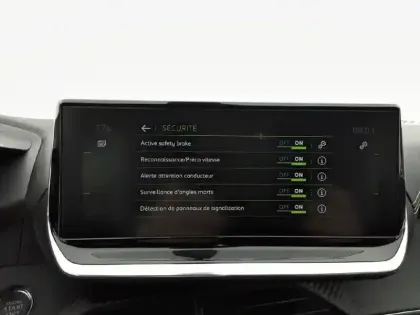 Photo 82 Peugeot 208  PureTech 100 S&S BVM6