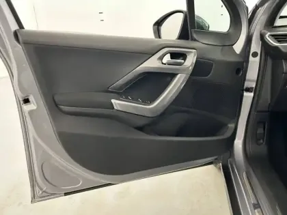 Photo 19 Peugeot 2008  BlueHDi 100ch BVM6