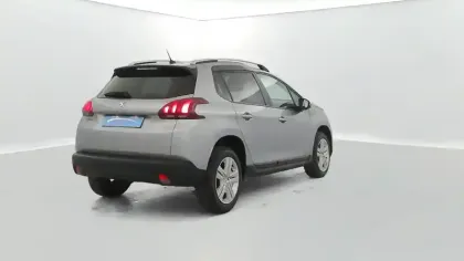 Photo 13 Peugeot 2008  BlueHDi 100ch BVM6