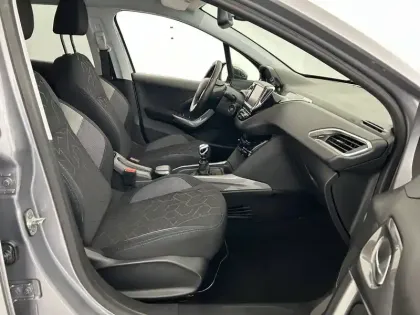 Photo 22 Peugeot 2008  BlueHDi 100ch BVM6