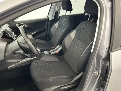 Photo 17 Peugeot 2008  BlueHDi 100ch BVM6