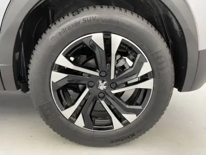Photo 15 Peugeot 2008  PureTech 130 S&S EAT8