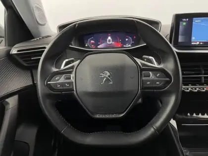 Photo 82 Peugeot 2008  PureTech 130 S&S EAT8