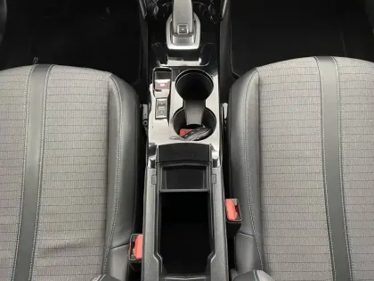 Photo 25 Peugeot 2008  PureTech 130 S&S EAT8