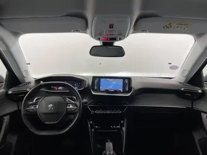 Photo 27 Peugeot 2008  PureTech 130 S&S EAT8