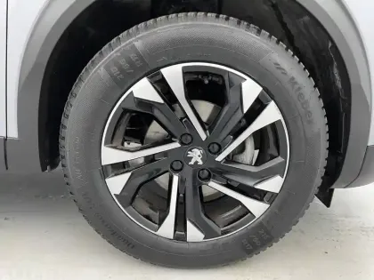 Photo 17 Peugeot 2008  PureTech 130 S&S EAT8