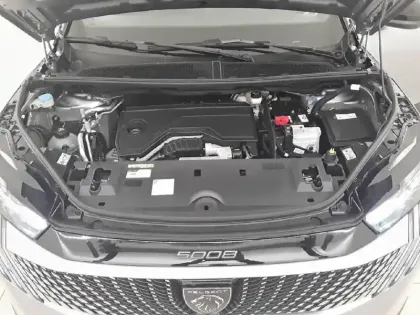 Photo 38 Peugeot 5008  Hybrid 145 e-DCS6