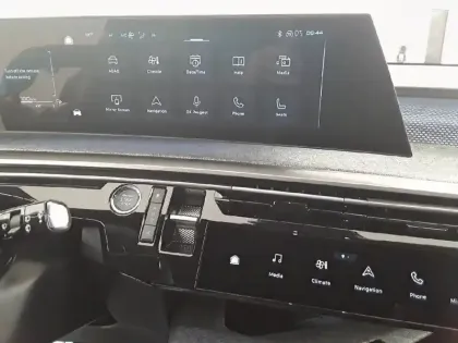 Photo 33 Peugeot 5008  Hybrid 145 e-DCS6