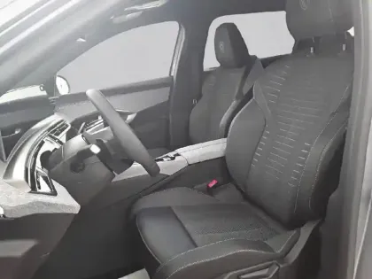Photo 30 Peugeot 5008  Hybrid 145 e-DCS6
