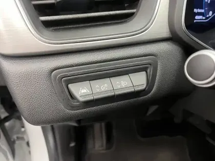 Photo 25 Renault Captur  TCe 130 EDC FAP