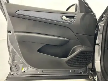 Photo 10 Renault Arkana  TCe 140 EDC FAP