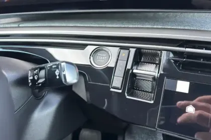 Photo 50 Peugeot 3008  Hybrid 145 e-DCS6