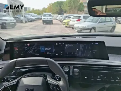 Photo 46 Peugeot 3008  Hybrid 145 e-DCS6