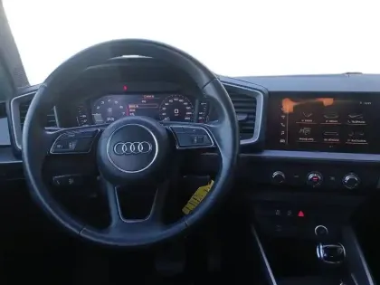 Photo 11 Audi A1  Sportback 30 TFSI 116 ch S tronic 7