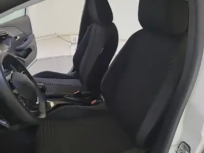 Photo 42 Peugeot 208  PureTech 75 S&S BVM5