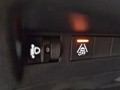 Photo 61 Peugeot 208  PureTech 75 S&S BVM5