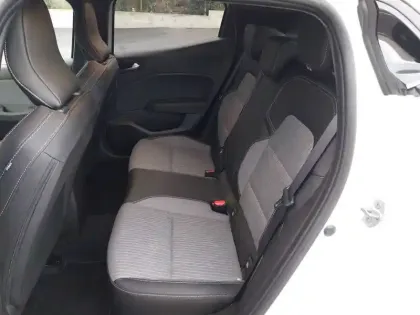 Photo 15 Renault Clio  E-Tech full hybrid 145 ch GSR2