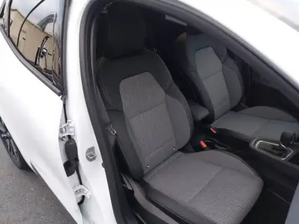 Photo 13 Renault Clio  E-Tech full hybrid 145 ch GSR2