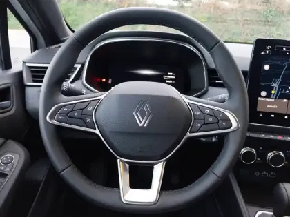 Photo 14 Renault Clio  E-Tech full hybrid 145 ch GSR2