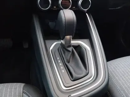 Photo 12 Renault Clio  E-Tech full hybrid 145 ch GSR2