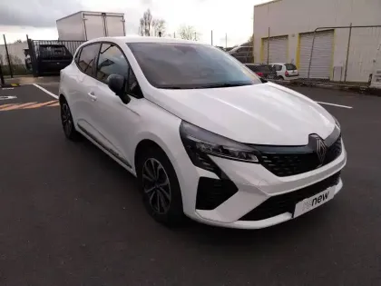 Photo 6 Renault Clio  E-Tech full hybrid 145 ch GSR2